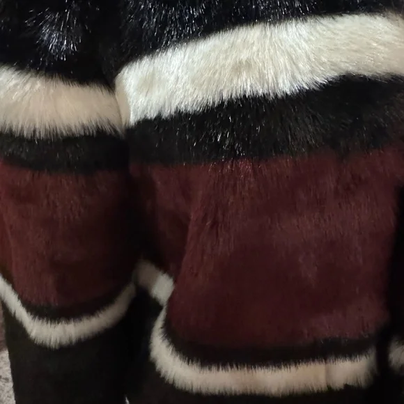 Catherine Malandrino Black and Burgundy Teddy Jacket - Picture 3 of 6